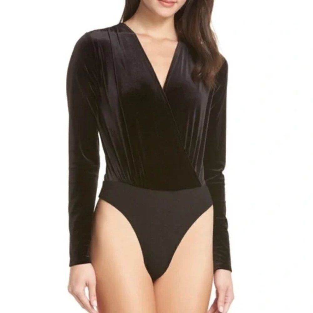 Chelsea28 Long Sleeve Velvet Bodysuit size XS in Black